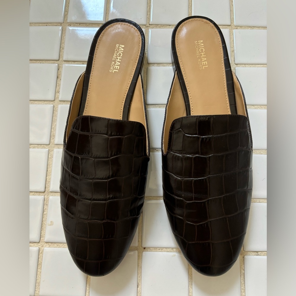 Michael Michael Kors Natasha Croc Print Mule Black, Size 10